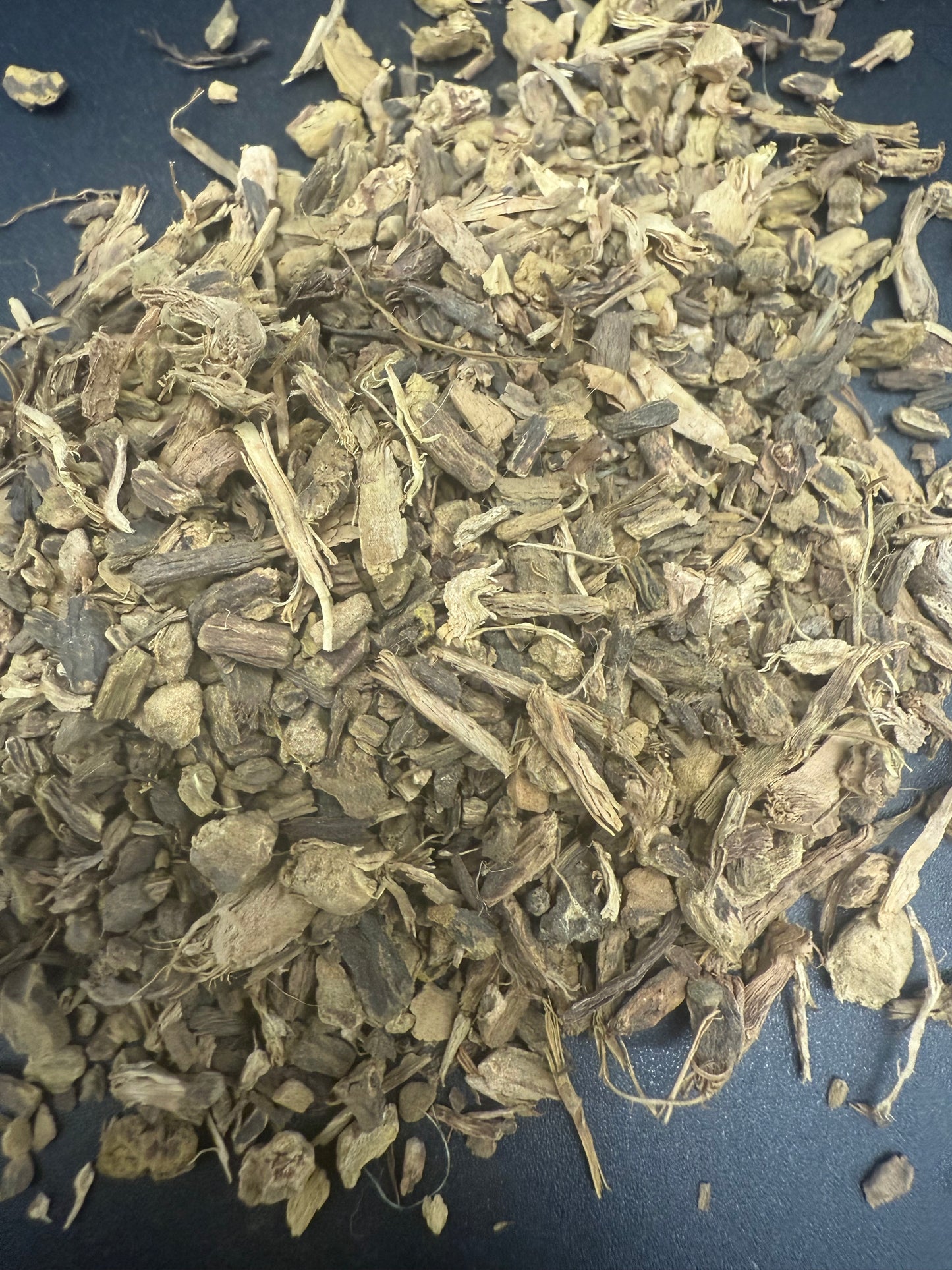 Raíz de acedera amarilla