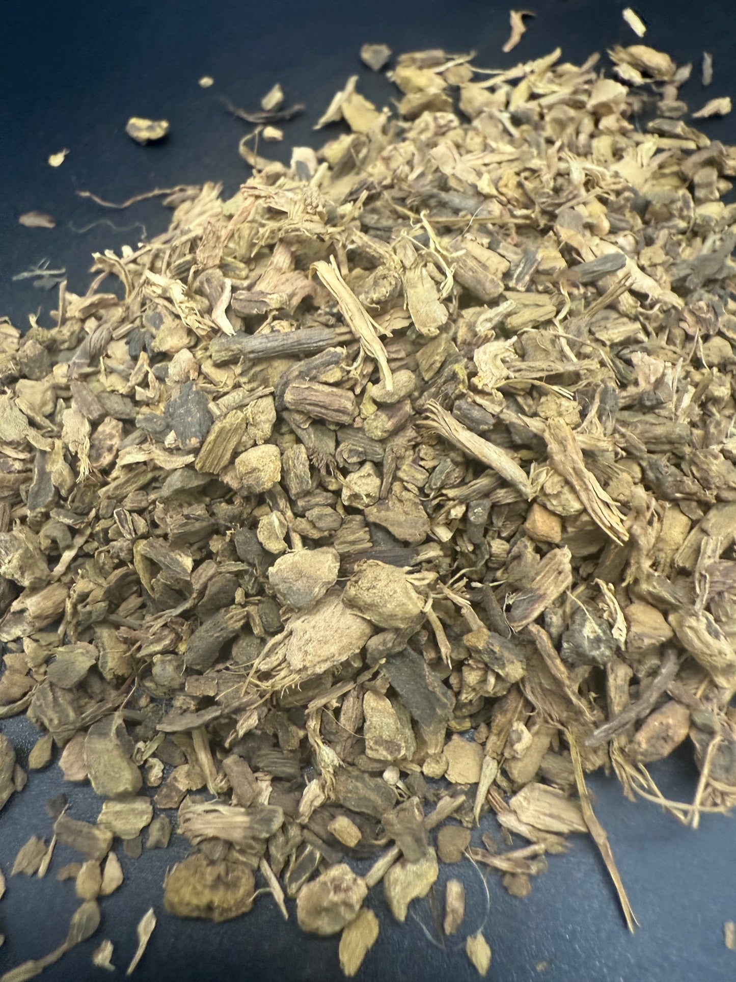 Raíz de acedera amarilla